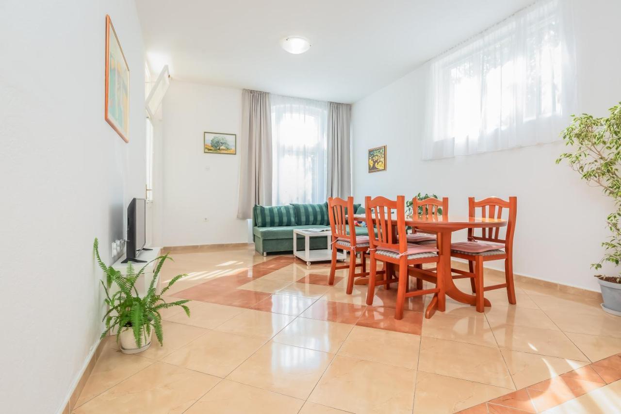 Apartments Daniela Makarska Exterior foto